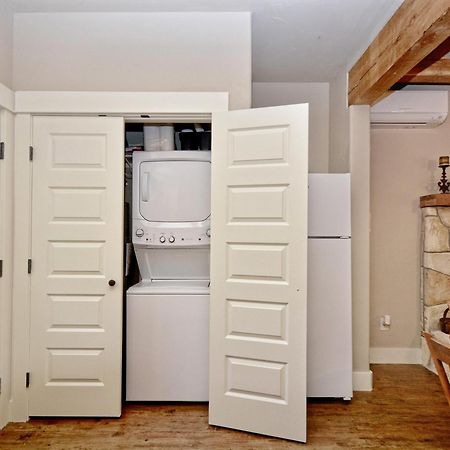 Cabins At Flite Acres - Mountain Laurel Wimberley Exterior foto