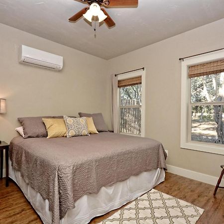 Cabins At Flite Acres - Mountain Laurel Wimberley Exterior foto