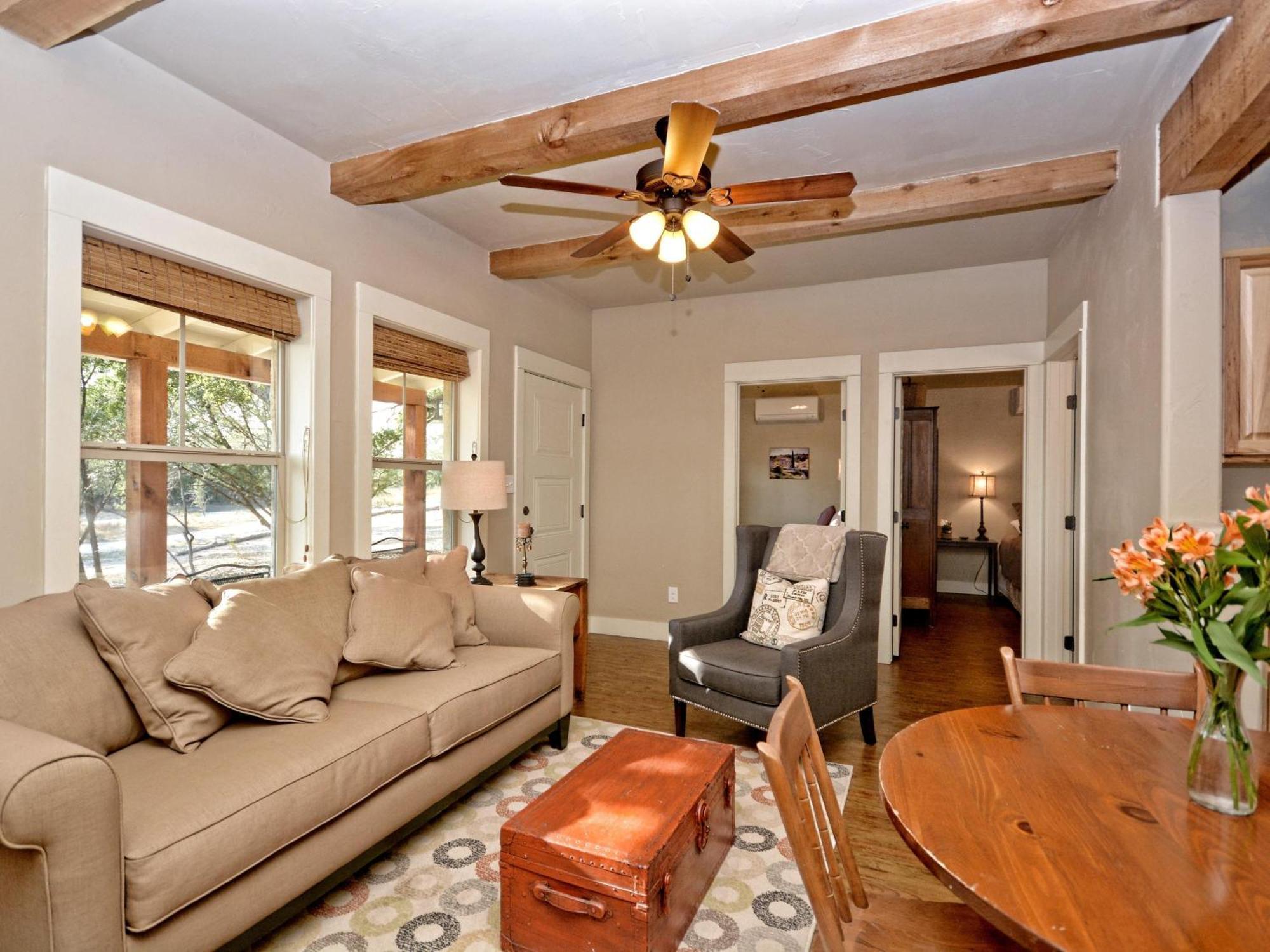 Cabins At Flite Acres - Mountain Laurel Wimberley Exterior foto